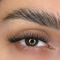 کاشت مژه