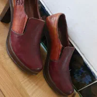 مقداری لباس و وسیله ی منزل