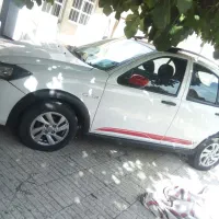 کوییک R سفید قرمز