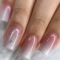 کاشت و آموزش ناخن