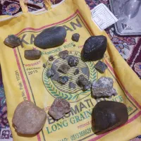 فروش انواع سنگ های قیمتی و جواهرات وشهاب سنگ و