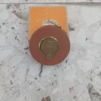 متر قدیمی فلزی