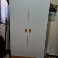 کمدبچه رنگ سفیدکرم چوب جنس خوب