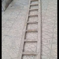 نردبان چوبی کارقدیمی سالم سالم حراج فوریفوری امشب