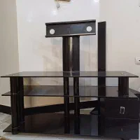 زیرتلویزیونی شیشه ای
