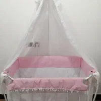 تخت نوزاد و صندلی ماشین
