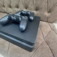 فروش یک دستگاه ps4 کپی خور ۲ دسته