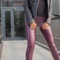 چرم کشی زنانه مشکی کاملا چسبان