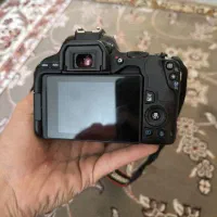 دوربین عکاسی کنون 250d + لنز ۱۸.۵۵|دوربین عکاسی و فیلم‌برداری|قم, علی آباد سعدگان|دیوار