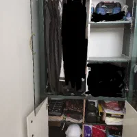 کمد محکم و جنس قدیمی سنگین