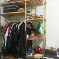 رگال فلزی درست شده با چوب