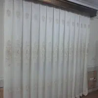 پرده نگین دار