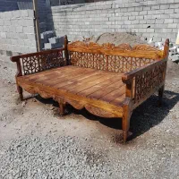 تخت سنتی و کافه ای