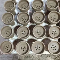 کار در گارگاه سفالگری