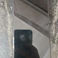 گوشی درحد نو تمیز وقت ۱۵۰۰ خرج داره