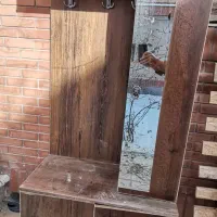 جاکفشی و جالباسی