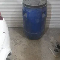 ۲عدد بشکه پلاستیک پلاستیکی یکیش قد ۸۰ دهنه ۴۰