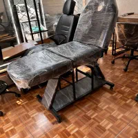 میز ناخن دونفره با فن آیینه و تخت مژه|آرایشگاه و سالنهای زیبایی|رشت, منظریه|دیوار