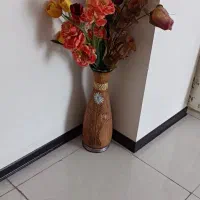 گلدان سفالی وگل مصنوعی بسیار شیک