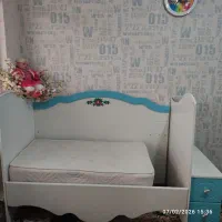 تخت نوزاد نوجوان|تخت و سرویس خواب|شیراز, شهرک بزین|دیوار