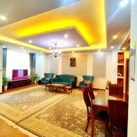 ۸۵متری پارکینگ سندی*سالن پرده خور*تراورتن پکیج