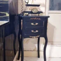 میز تلفن به همراه تلفن مدل آنتیک