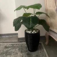 گل و‌گلدان مصنوعی