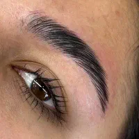 کاشت مژه و ابرو و اکستنشن مژه