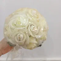 دسته گل عروس و قند سر