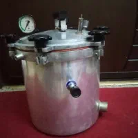 اتوکلاو 10 لیتری ارتفاع داخلی 30 قطر 30 سانتیمتر