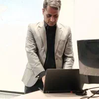 کارگاه عملی سخنرانی و صحبت کردن در جمع
