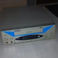یک دستگاه سی دی سامسونگ