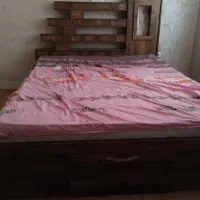 تخت خواب دو نفره در حد نو