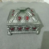 تعدادی دکوری در حد نو