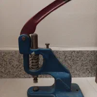 دستگاه پرس دکمه