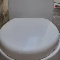 توالت فرنگی تمیز