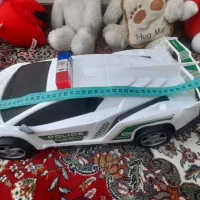 ماشین پلیس و موتور پلاستیکی