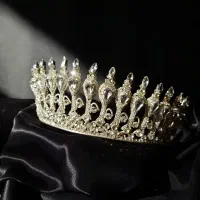 تعدادی لباس عروس شیک بخاطر جمع اوری مغازه فروشی|لباس|هریس, |دیوار