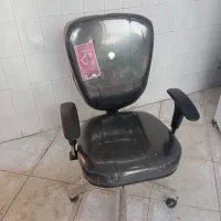 صندلی چرخدار اداری