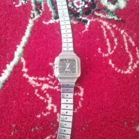 ساعت قدیمی نونو هست فقط نیاز به باطری داره