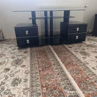 میز تلوزیون تمیز ومرتب