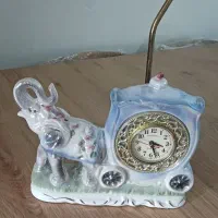 ساعت و چراغ خواب