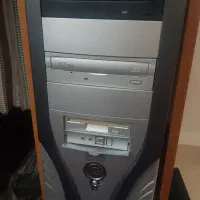 با سلام کامپیوتر خانگی همراه کیس وکیبرد وموس|رایانه رومیزی|سنندج, |دیوار