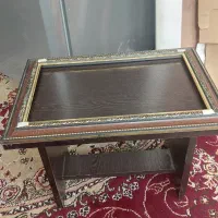 میز جلو مبلی و۴عدد میزعسلی(روی میز شیشه میخوره)