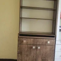 میز کار یا میز تحریر  ، کتابخونه