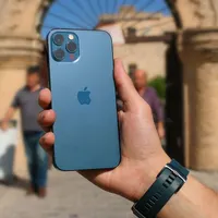 اپل IPhone 12 pro با حافظهٔ ۲۵۶ در حد