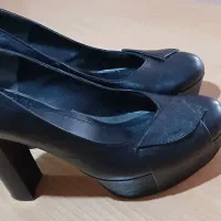 کفش پاشنه بلند