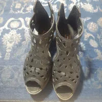 کفش تابستانی درحدنوسایز ۴۱پاشنه ۵ سانتی