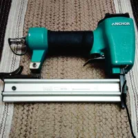 میخکوب (تی پو) و باطری موتور