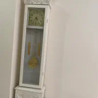 ساعت ایستاده سالم سفید